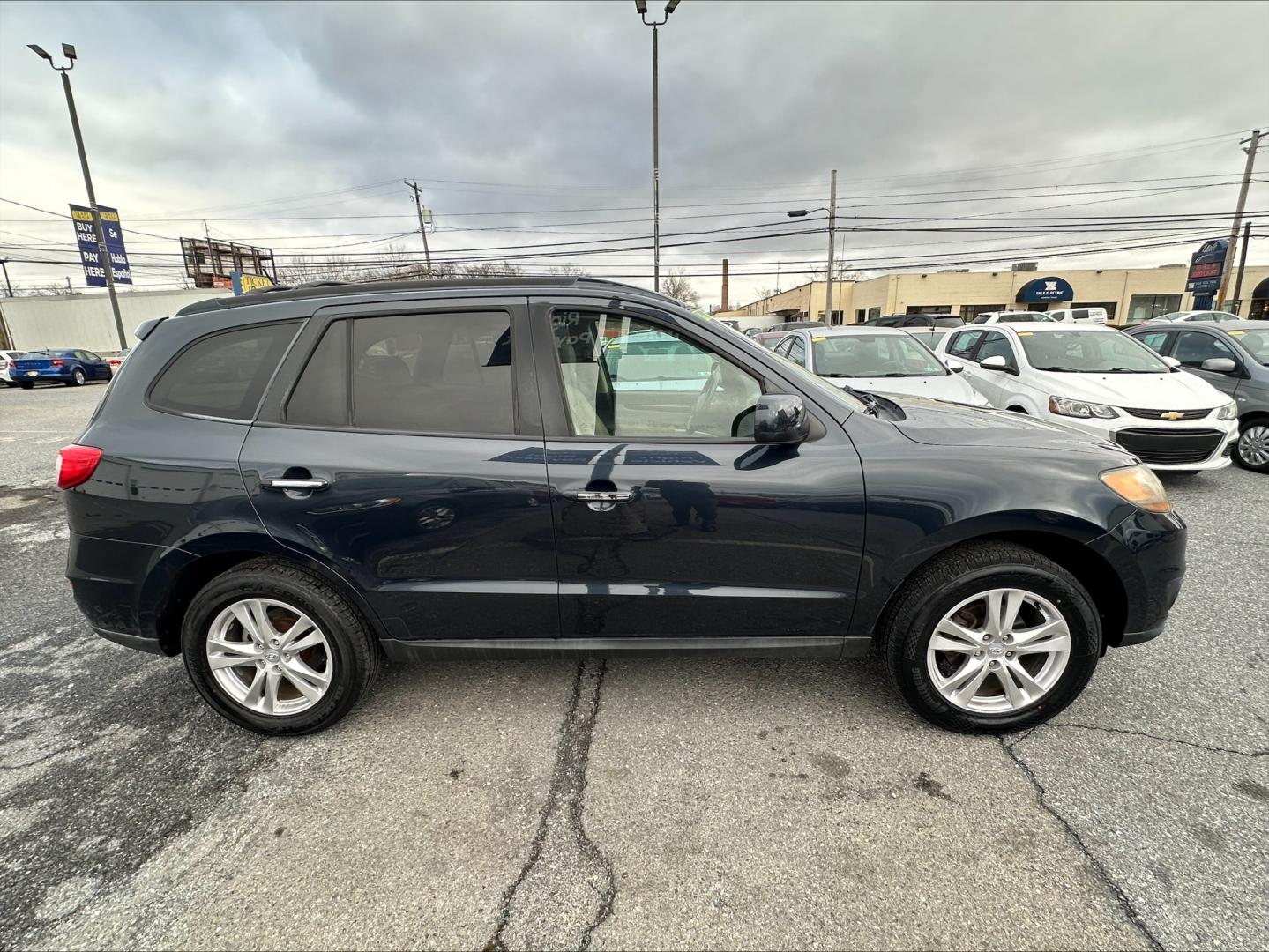 2011 BLUE Hyundai Santa Fe Limited 2.4 FWD (5XYZK3AB3BG) with an 2.4L L4 DOHC 16V engine, 6-Speed Automatic transmission, located at 1254 Manheim Pike, Lancaster, PA, 17601, (717) 393-9133, 40.062870, -76.323273 - Photo#3